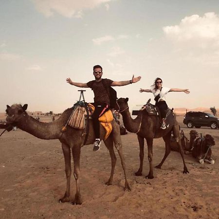 מרזאוגה Camel Trekking Desert Camp מראה חיצוני תמונה