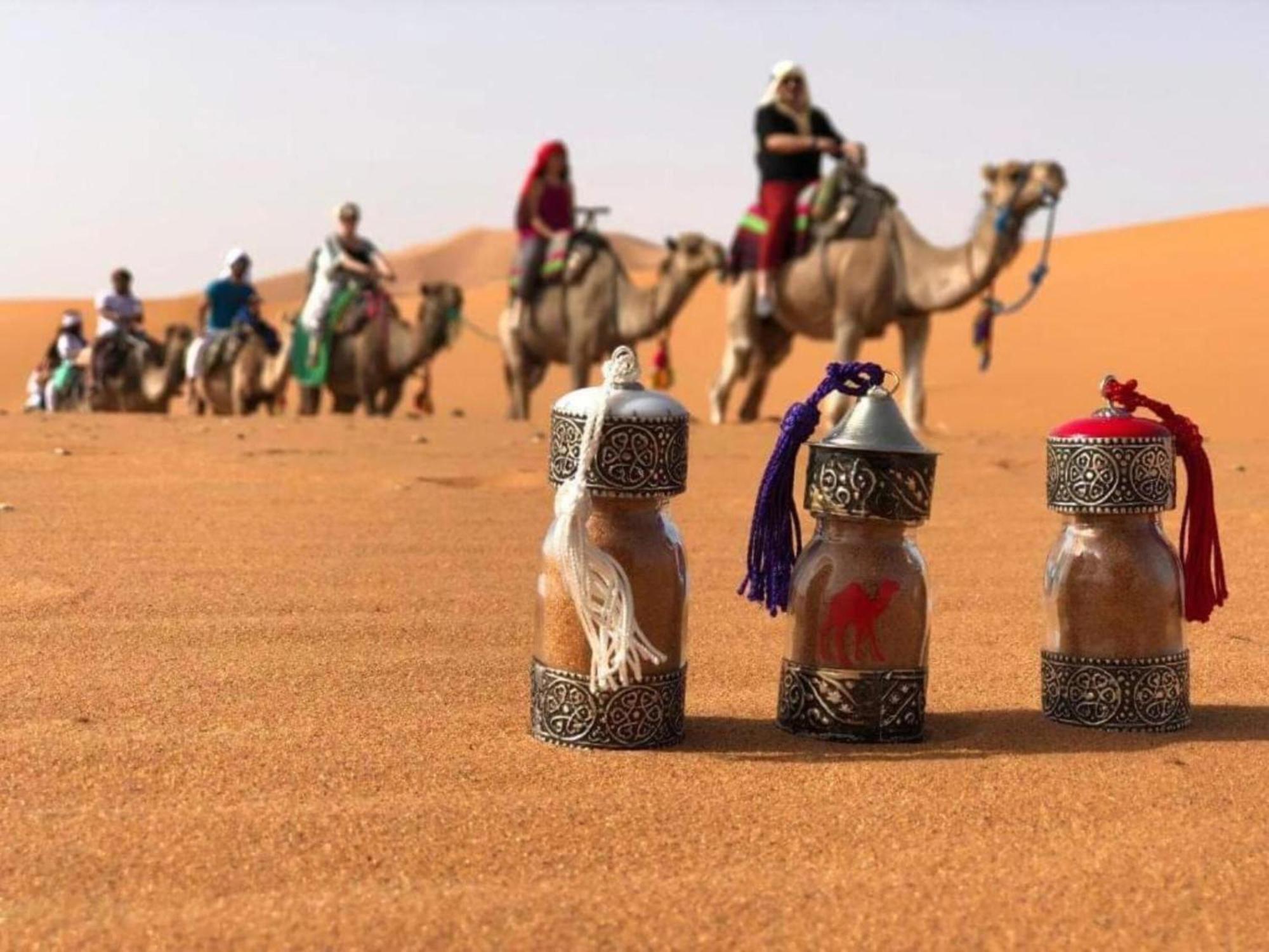 מרזאוגה Camel Trekking Desert Camp מראה חיצוני תמונה