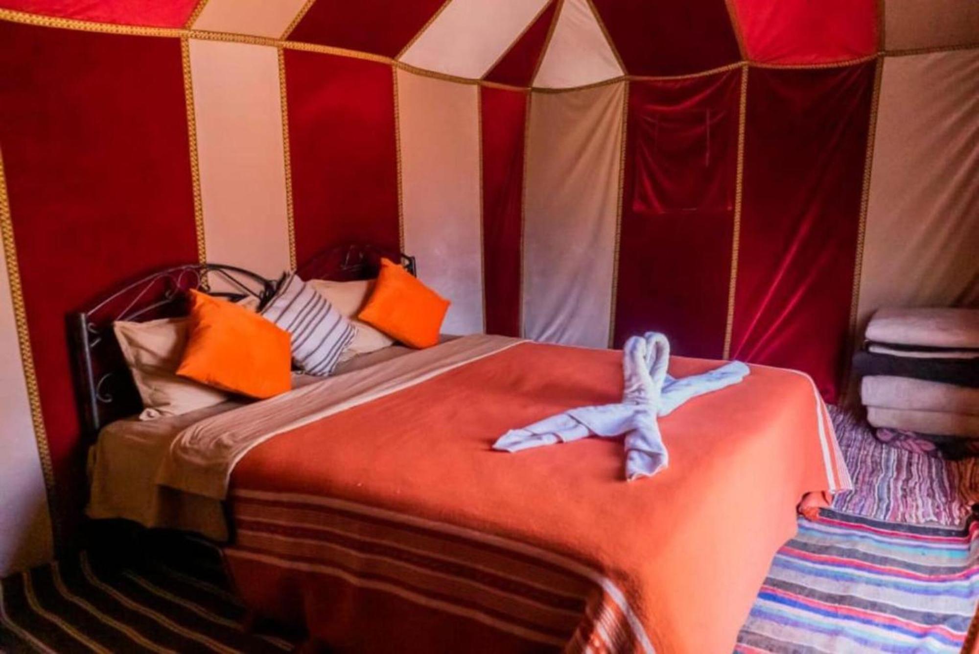 מרזאוגה Camel Trekking Desert Camp מראה חיצוני תמונה