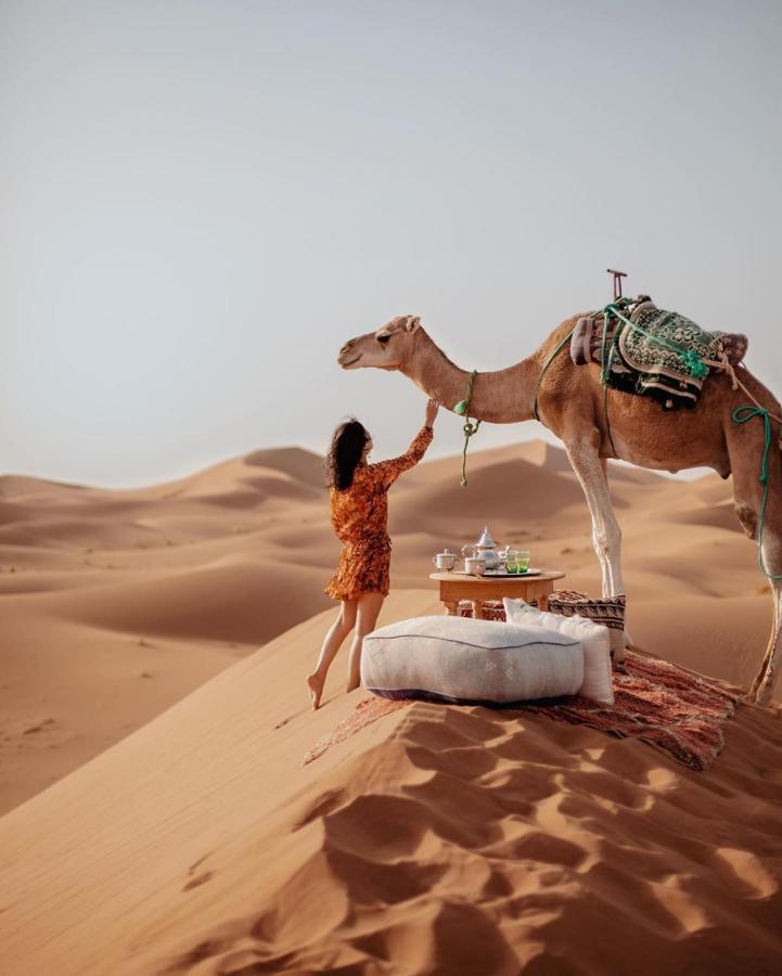 מרזאוגה Camel Trekking Desert Camp מראה חיצוני תמונה